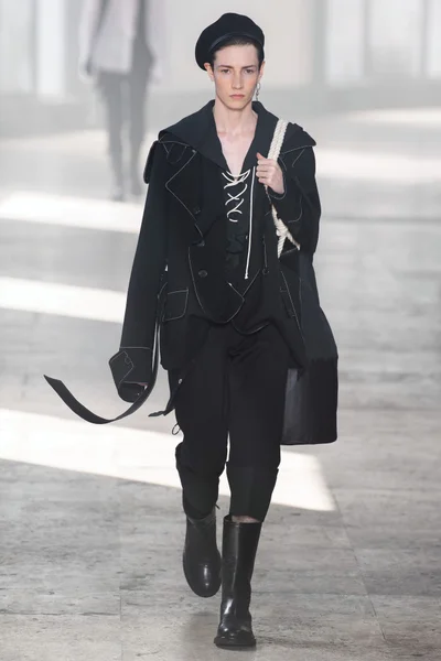 Look 8